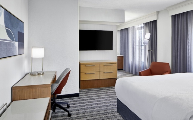 Standard Double room with city view