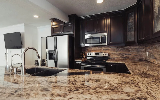 Family Kitchen Suite
