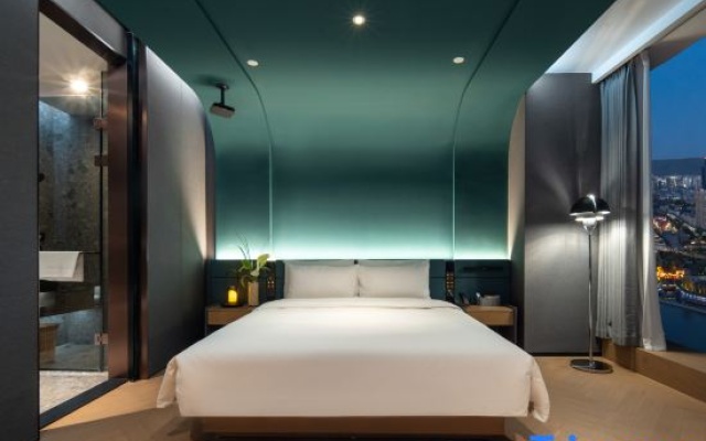 Suite with river view