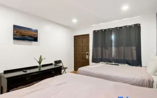 Deluxe Quadruple room