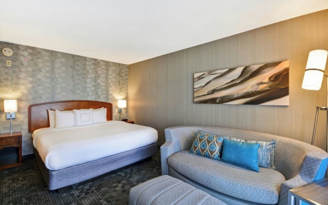 Standard Double room with courtyard view