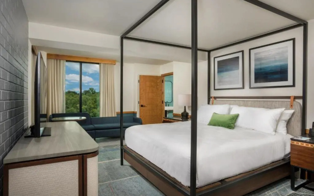 Standard room with city view