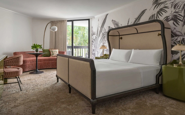 Double room with pool view