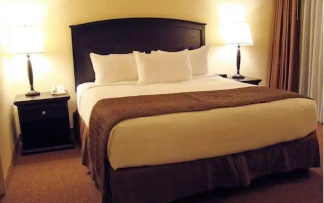 2 Bedrooms Suite with balcony