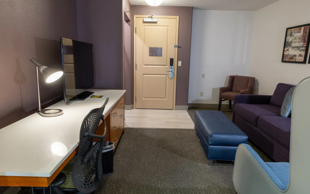 Deluxe Double Suite