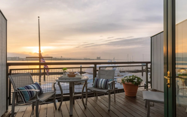 Superior Double room with balcony and with harbour view