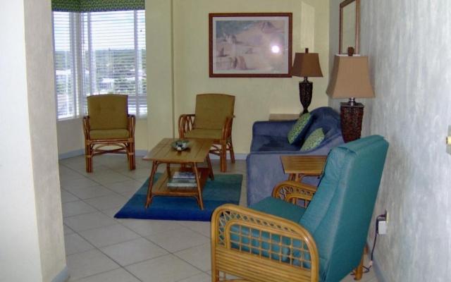 2 Bedrooms Suite with partial ocean view