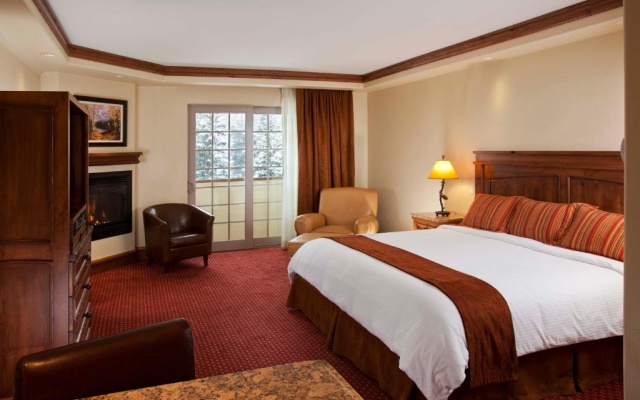 Premium room with mountain view