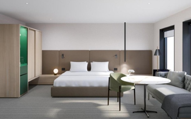1 Bedroom Premium Suite with balcony