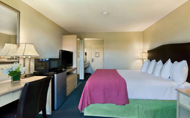 Standard Double room with balcony and with pool view