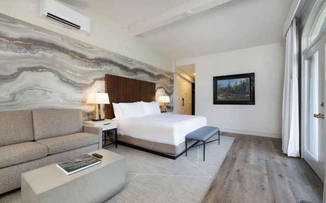 Deluxe Double room with balcony and with mountain view