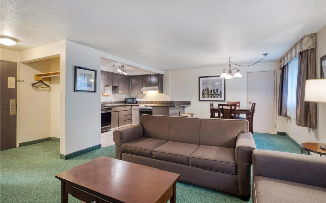 Double Basement Suite