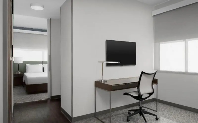 Executive Suite with mountain view