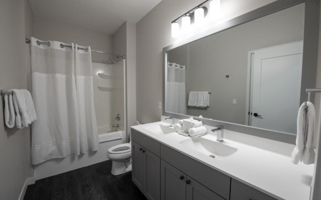 3 Bedrooms Suite