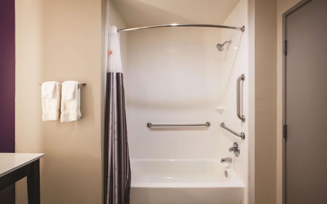 Deluxe Family Suite