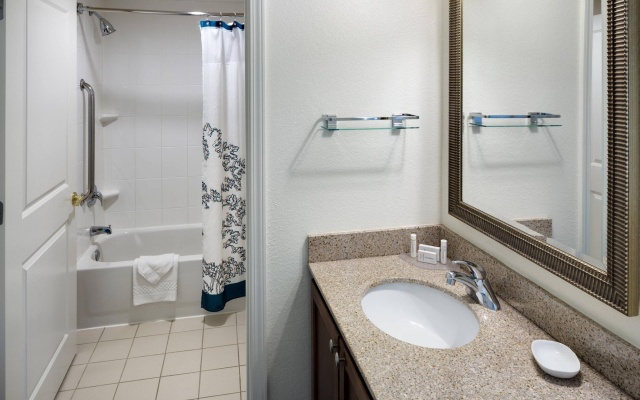 2 Bedrooms Suite