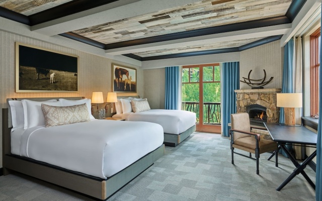 Standard Quadruple room with view