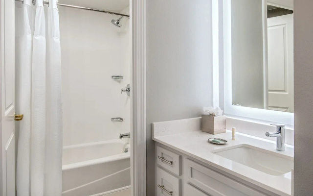 1 Bedroom Suite with harbour view