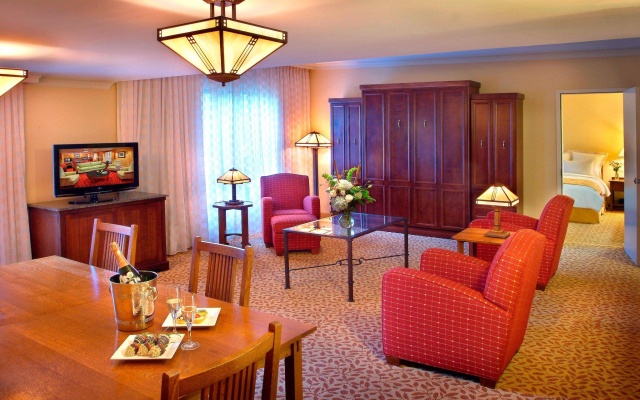 2 Bedrooms Executive Quadruple Suite