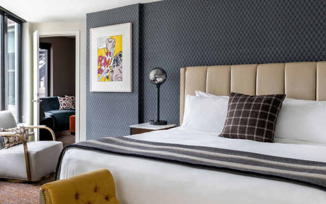 Penthouse Suite