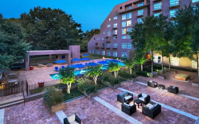 1 Bedroom Suite
