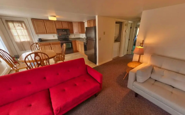 2 Bedrooms Cottage