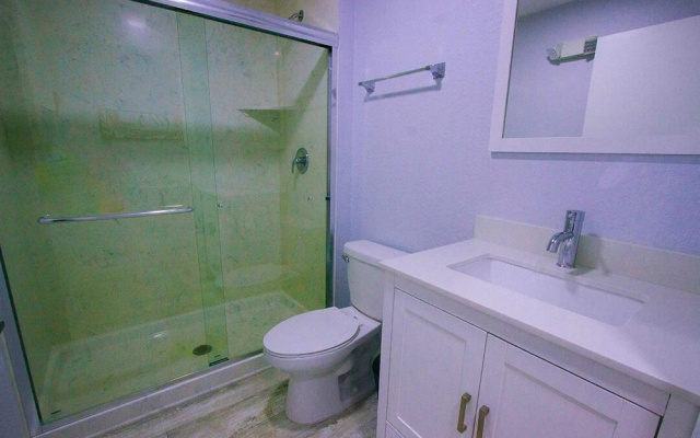 1 Bedroom Comfort room with balcony