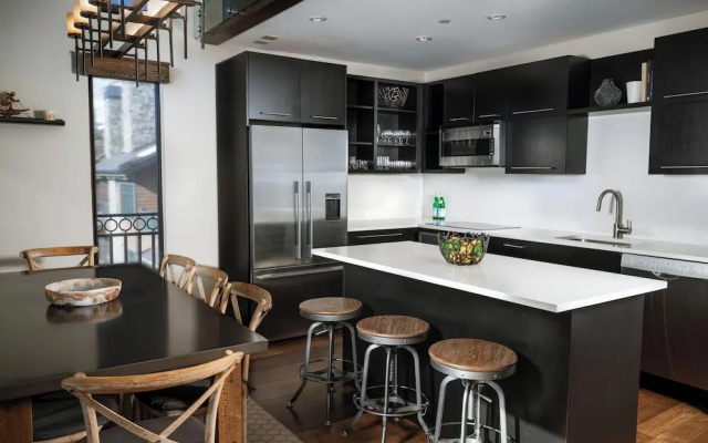 3 Bedrooms Standard room with balcony