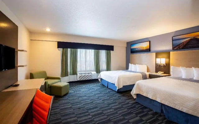 Twin room with ocean view