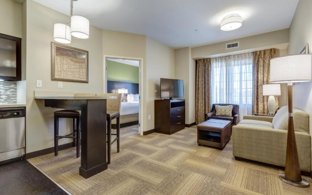 2 Bedrooms Suite