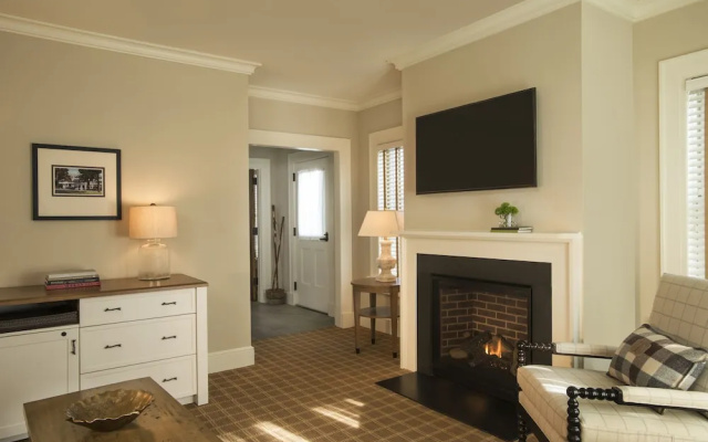 1 Bedroom Suite