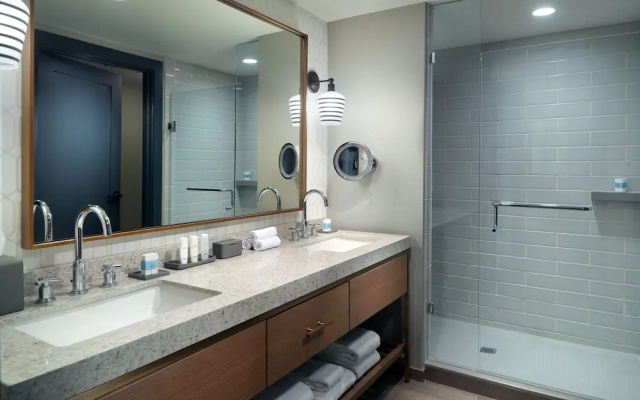 Luxury Double Suite with balcony