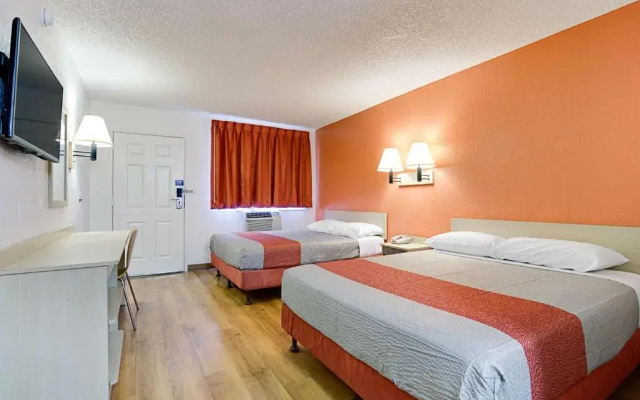 Premium Micfridge Quadruple room