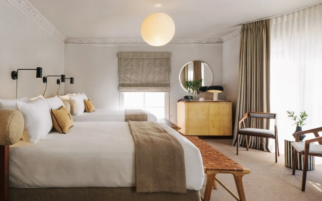 Twin room