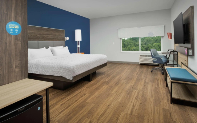 Mobility Accessible with Roll-In Shower Double room