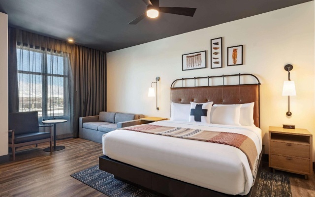 Deluxe Junior Suite