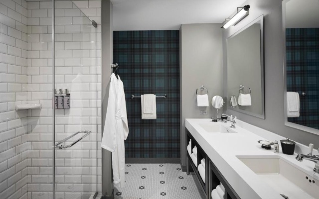 Junior Suite with park view