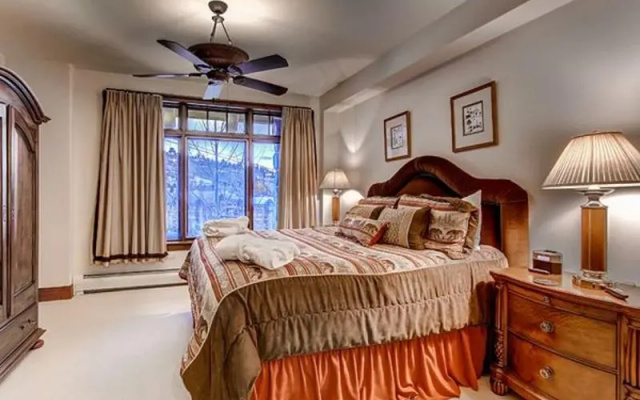 1 Bedroom Premier Double room with balcony