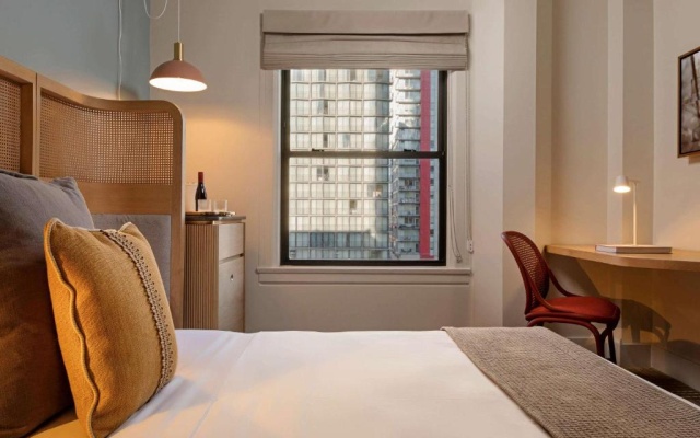 Classic Double room with city view