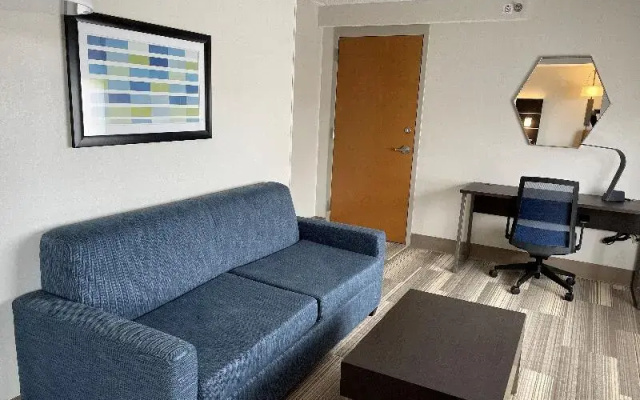 Quadruple Suite