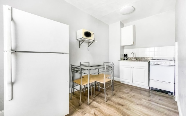 1 Bedroom Apartment