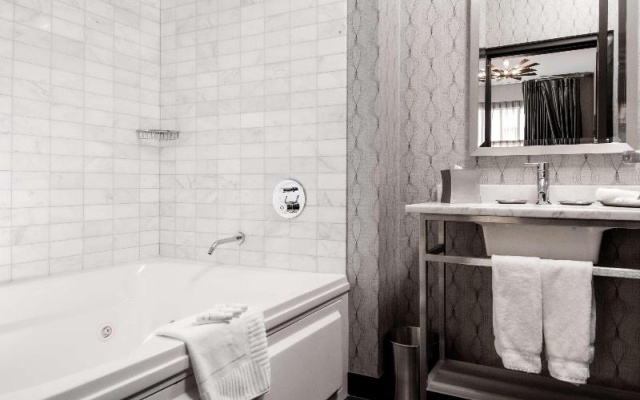1 Bedroom Suite