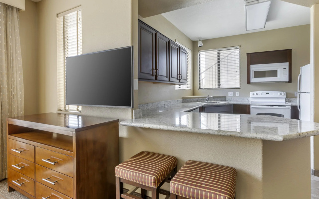 3 Bedrooms Suite