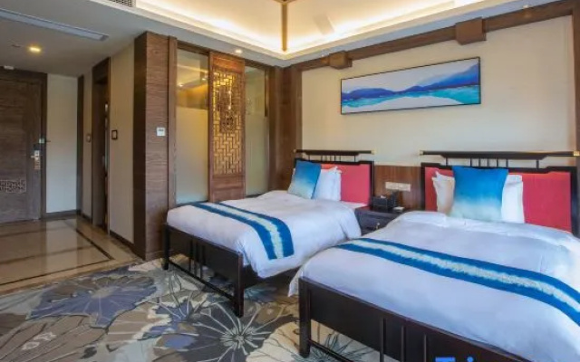 Standard Twin room with river view