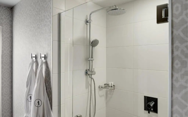 Deluxe Double Hearing Accessible room
