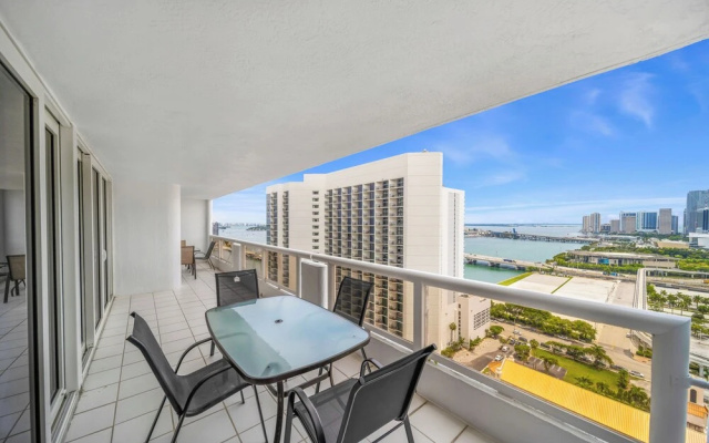 2 Bedrooms Apartment with balcony