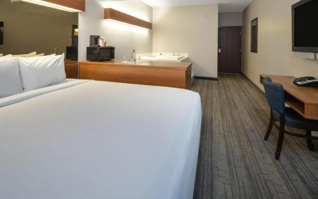 Deluxe Double Studio Suite