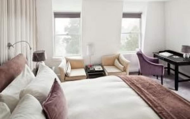 Executive room with balcony and with bay view