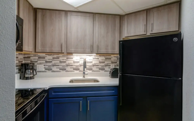 Triple Suite with partial ocean view