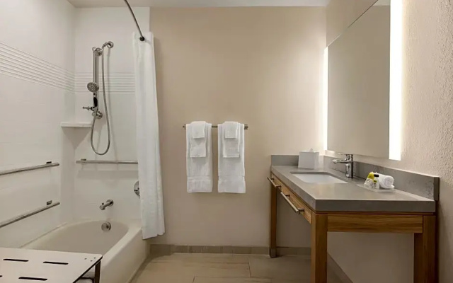 1 Bedroom Quadruple Suite